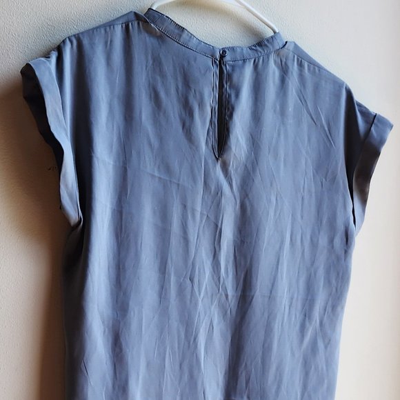 Express Gray/Blue Cap Sleeve Blouse Size Medium - Picture 12 of 16